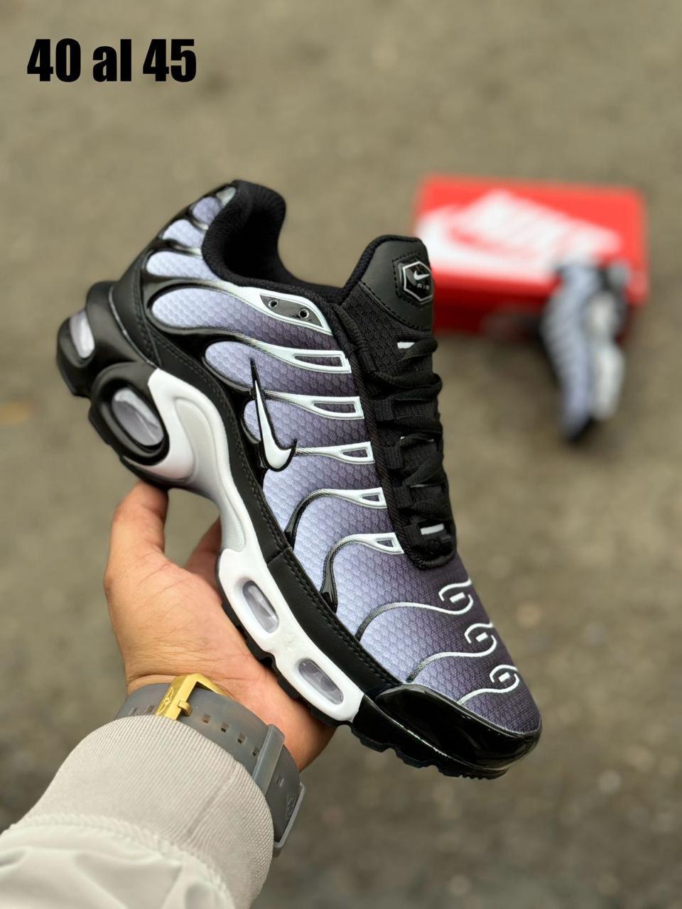 TENIS NIKE TN GRIS/NEGRO