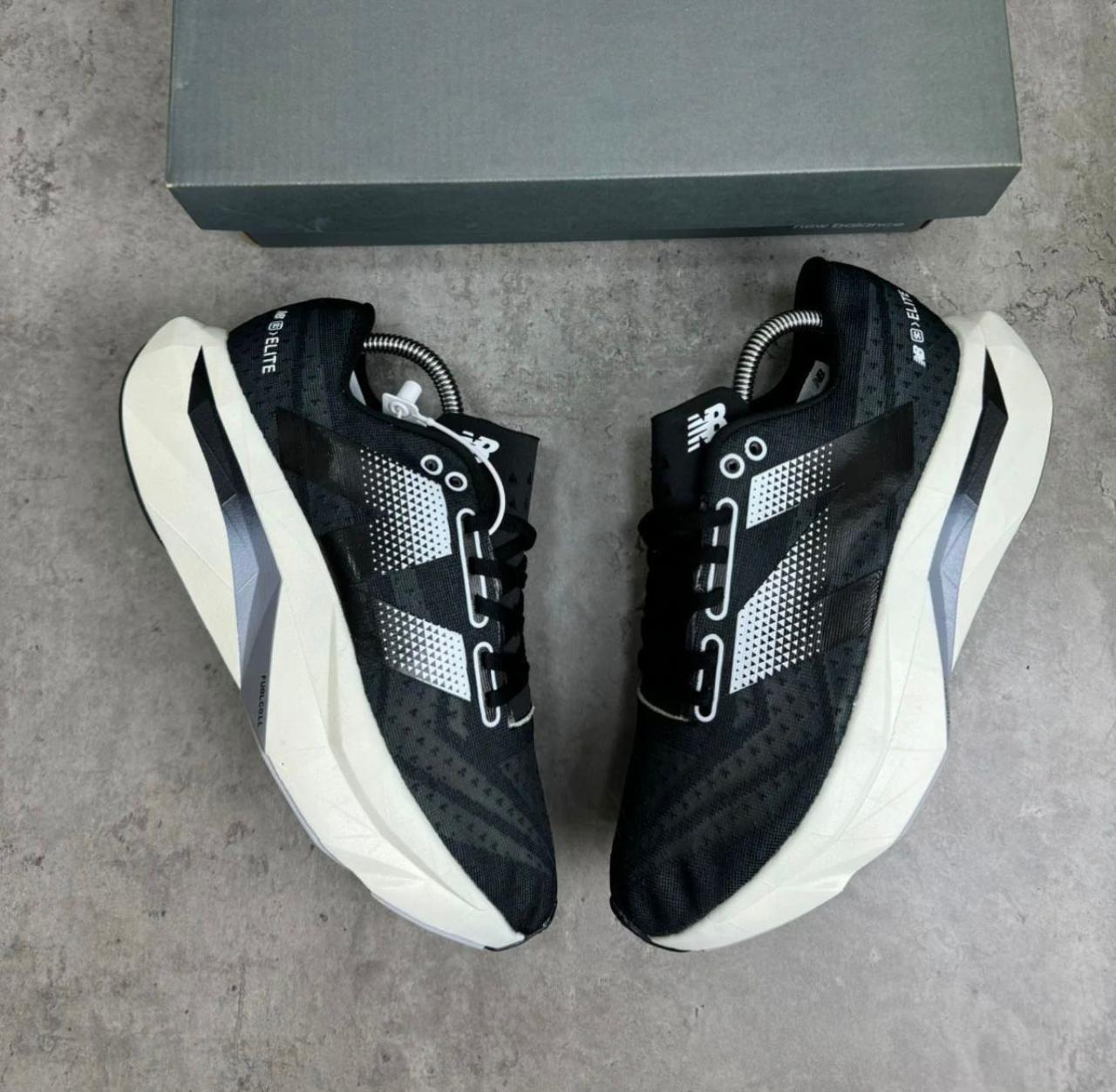 TENIS NEW BALANCE ELITE NEGRO/BLANCOS