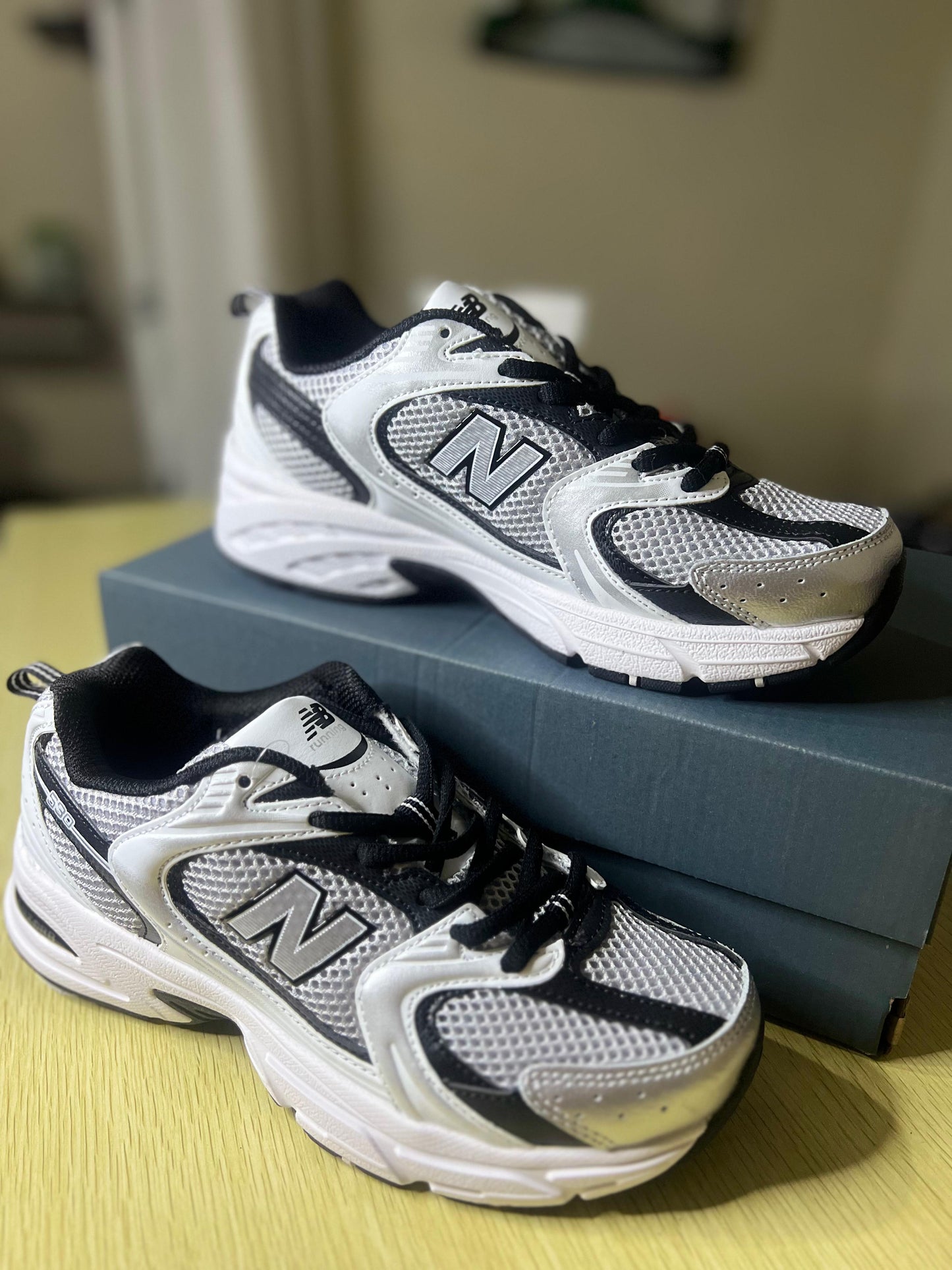TENIS NEW BALANCE GRIS/NEGRO
