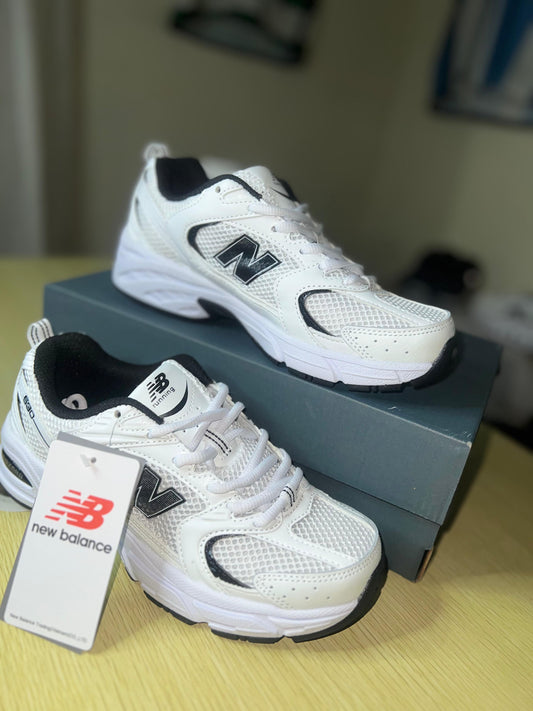 TENIS NEW BALANCE 530 BLANCO/NEGRO