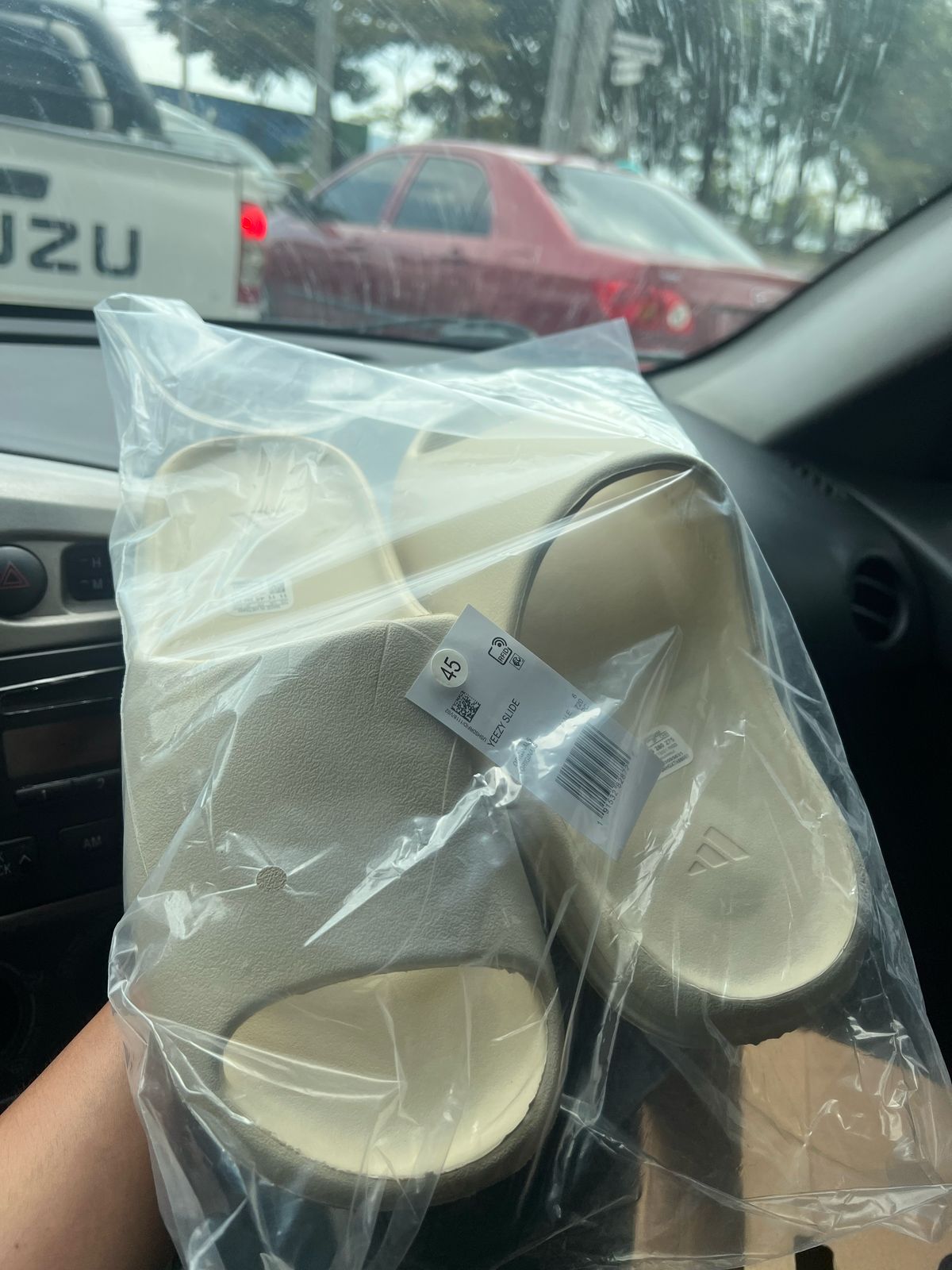 ADIDAS YEZZY SLIDE CREMA