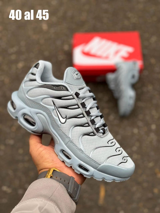 TENIS NIKE TN GRIS